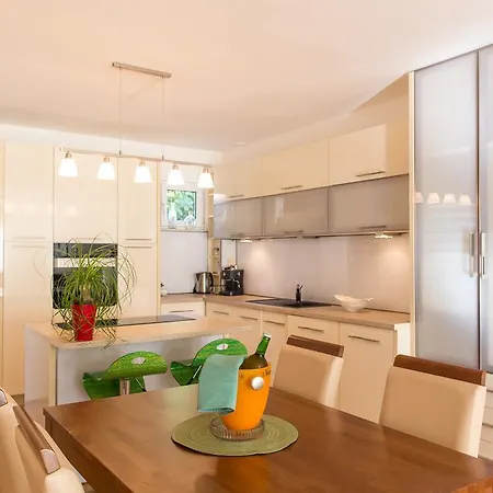 Lux Apartman Sofia 斯韦蒂·斯特凡 外观 照片